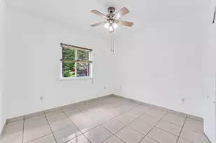 16757 NW 91st Ct, Miami Lakes, FL 33018 - Photo 22