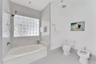 16757 NW 91st Ct, Miami Lakes, FL 33018 - Photo 18