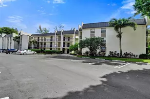 8415 Forest Hills Dr, Coral Springs, FL 33065 - Photo 18