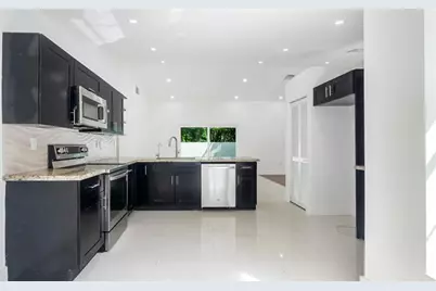 1811 SW 124th Way, Miramar, FL 33027 - Photo 12