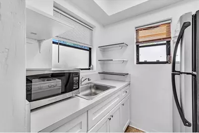 560 NE 15th Ave, Fort Lauderdale, FL 33301 - Photo 8