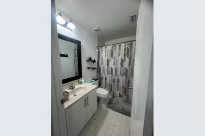 7420 W 20th Ave, Unit #246, Hialeah, FL 33016 - Photo 8