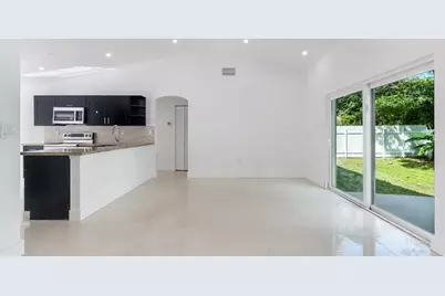 1811 SW 124th Way, Miramar, FL 33027 - Photo 6