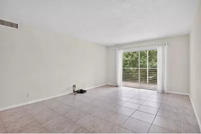 2301  Lucaya Ln, Unit #M4, Coconut Creek, FL 33066 - Photo 10