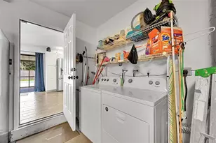 300 W Kathy Ln, Margate, FL 33068 - Photo 18