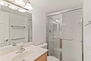 9470 Poinciana Pl, Davie, FL 33324 - Photo 8