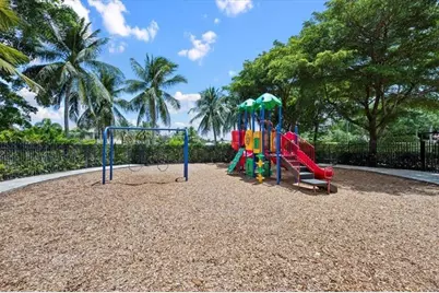 10295  Trianon Place, Wellington, FL 33449 - Photo 24