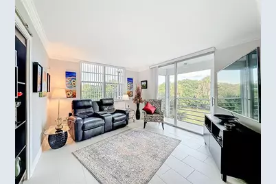 545  Oaks Ln, Unit #410, Pompano Beach, FL 33069 - Photo 32