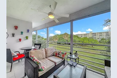 545  Oaks Ln, Unit #410, Pompano Beach, FL 33069 - Photo 54