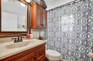 950 NW 80th Ave, Margate, FL 33063 - Photo 16