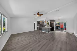 117 NE 8th St, Pompano Beach, FL 33060 - Photo 8