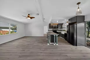 117 NE 8th St, Pompano Beach, FL 33060 - Photo 12