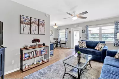 32  Pine Arbor Lane, Unit #205, Vero Beach, FL 32967 - Photo 4