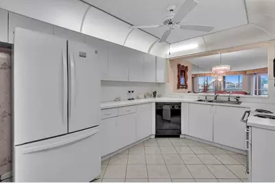 7377  Granville Dr, Unit #311, Fort Lauderdale, FL 33321 - Photo 8