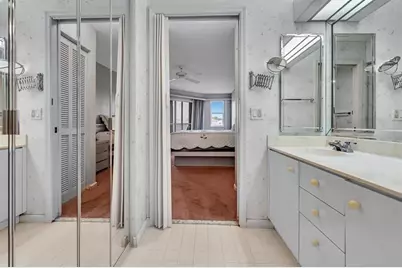 7377  Granville Dr, Unit #311, Fort Lauderdale, FL 33321 - Photo 32