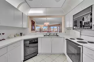 7377 Granville Dr, Fort Lauderdale, FL 33321 - Photo 6