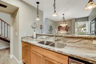 658 Kensington Pl, Wilton Manors, FL 33305 - Photo 8