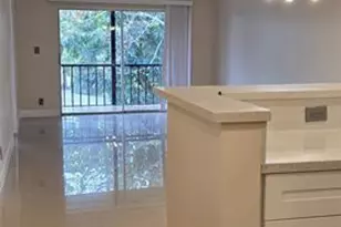 8000 S Colony Cir, Tamarac, FL 33321 - Photo 18