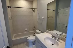 3318 Lakeside Dr, Davie, FL 33328 - Photo 14