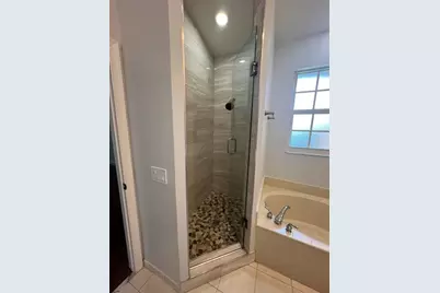 3318  Lakeside Dr, Davie, FL 33328 - Photo 16