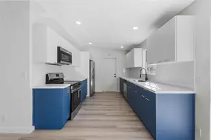 640 Foresteria Dr, West Palm Beach, FL 33403 - Photo 10