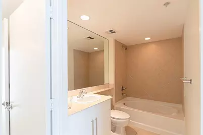 335 S Biscayne Blvd, Unit #2400, Miami, FL 33131 - Photo 26