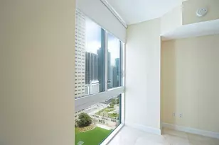 335 S Biscayne Blvd, Miami, FL 33131 - Photo 38