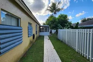 10611 SW 21st St, Miramar, FL 33025 - Photo 6