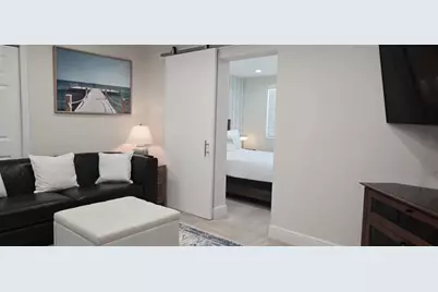 1215 NE 13th Ave, Fort Lauderdale, FL 33304 - Photo 12