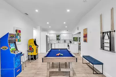 1580 NE 35th St, Oakland Park, FL 33334 - Photo 24