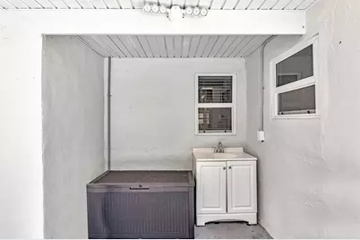 1580 NE 35th St, Oakland Park, FL 33334 - Photo 78