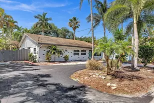 1580 NE 35th St, Oakland Park, FL 33334 - Photo 6