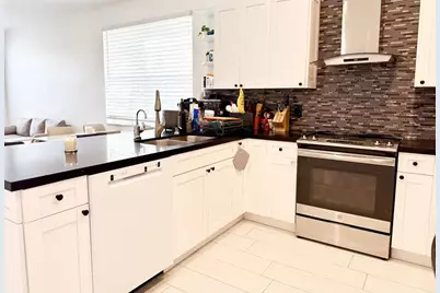 18702 SW 27th St, Miramar, FL 33029 - Photo 12