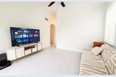 18702 SW 27th St, Miramar, FL 33029 - Photo 8