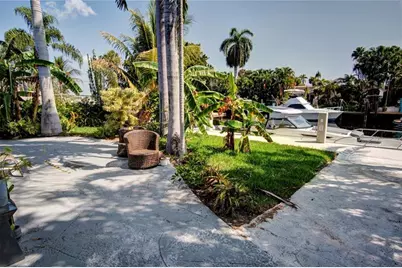 3860 NE 23rd Ave, Lighthouse Point, FL 33064 - Photo 36