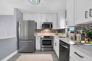 9355 SW 8th St, Boca Raton, FL 33428 - Photo 6