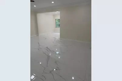 6410 NW Miami Ct, Miami, FL 33150 - Photo 8