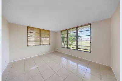 2601 S Palm Aire Dr, Unit #212, Pompano Beach, FL 33069 - Photo 8