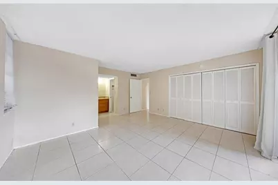 2601 S Palm Aire Dr, Unit #212, Pompano Beach, FL 33069 - Photo 20