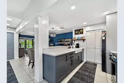 8009 NW 71st Ct, Tamarac, FL 33321 - Photo 10