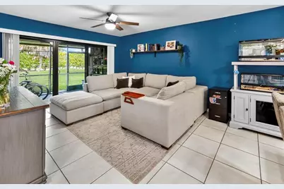 8009 NW 71st Ct, Tamarac, FL 33321 - Photo 6