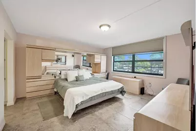 900  Colony Point Cir, Unit #221, Pembroke Pines, FL 33026 - Photo 10