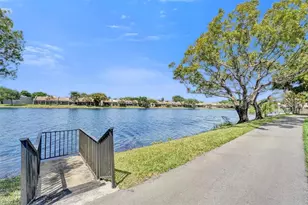 900 Colony Point Cir, Pembroke Pines, FL 33026 - Photo 22