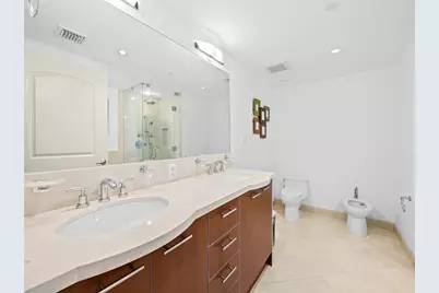 1200  Holiday Dr, Unit #208, Fort Lauderdale, FL 33316 - Photo 14