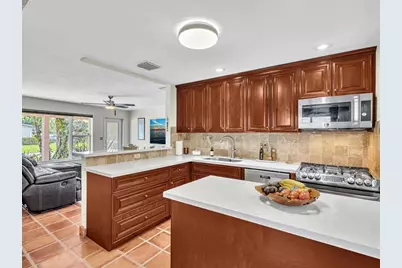 3201 NE 14th Ave, Pompano Beach, FL 33064 - Photo 12