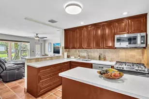 3201 NE 14th Ave, Pompano Beach, FL 33064 - Photo 12