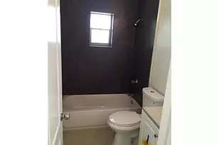 1290 NE 119th St, Miami, FL 33161 - Photo 10