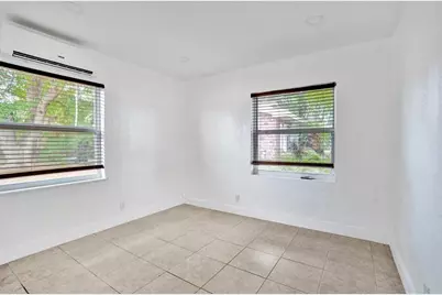 306 NE 13th Ave, Pompano Beach, FL 33060 - Photo 4