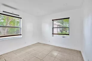 306 NE 13th Ave, Pompano Beach, FL 33060 - Photo 4