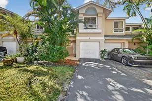 2024 Discovery Cir Unit, Deerfield Beach, FL 33442 - Photo 2